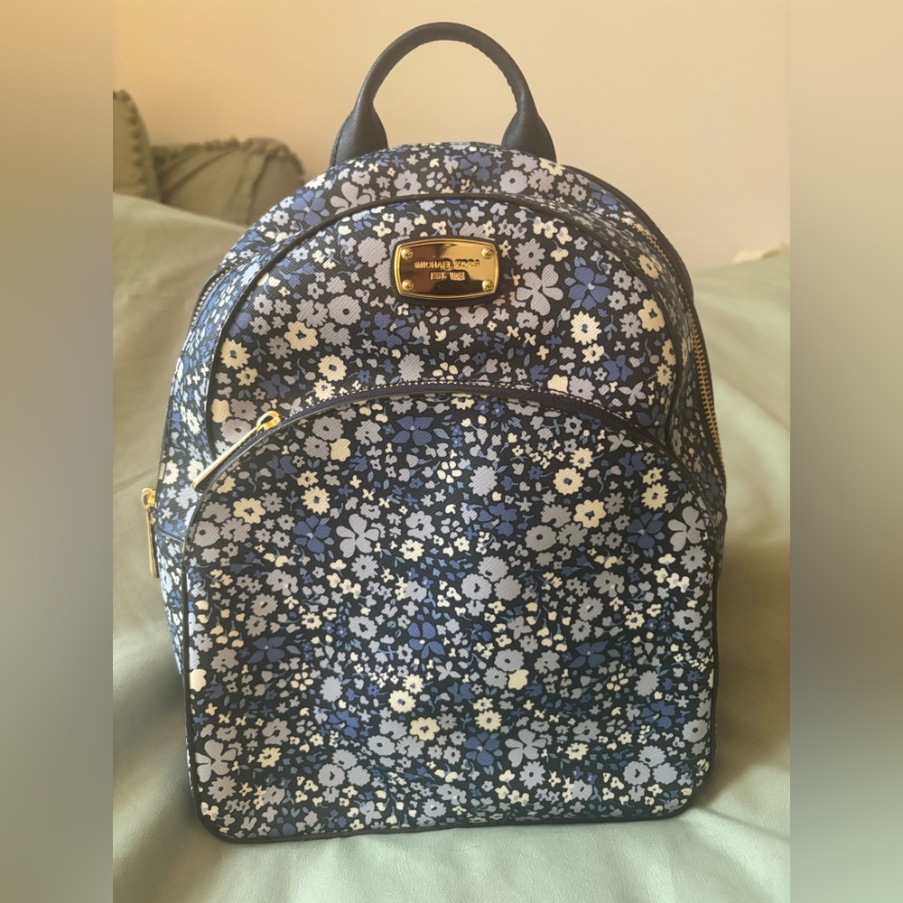Michael Kors, abbey backpack, navy floral